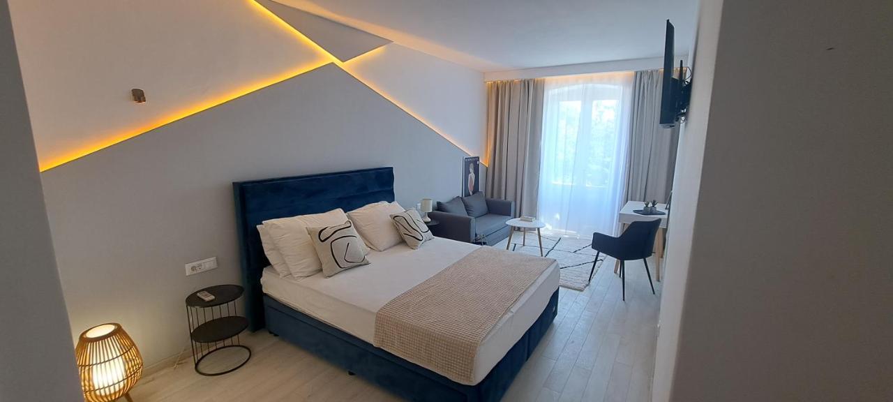 Aurora Beachfront Luxury Rooms&Suites Brela Extérieur photo